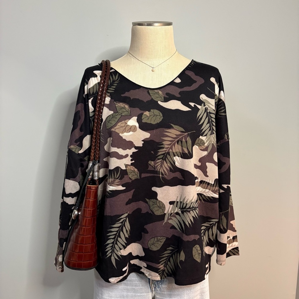 Kaktus Black and Brown Camouflage Long Sleeve Top
